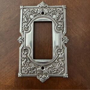 🖤🤍🖤 Brighton Raphael Decorative Light Switch Plate - Square Opening 🖤🤍🖤